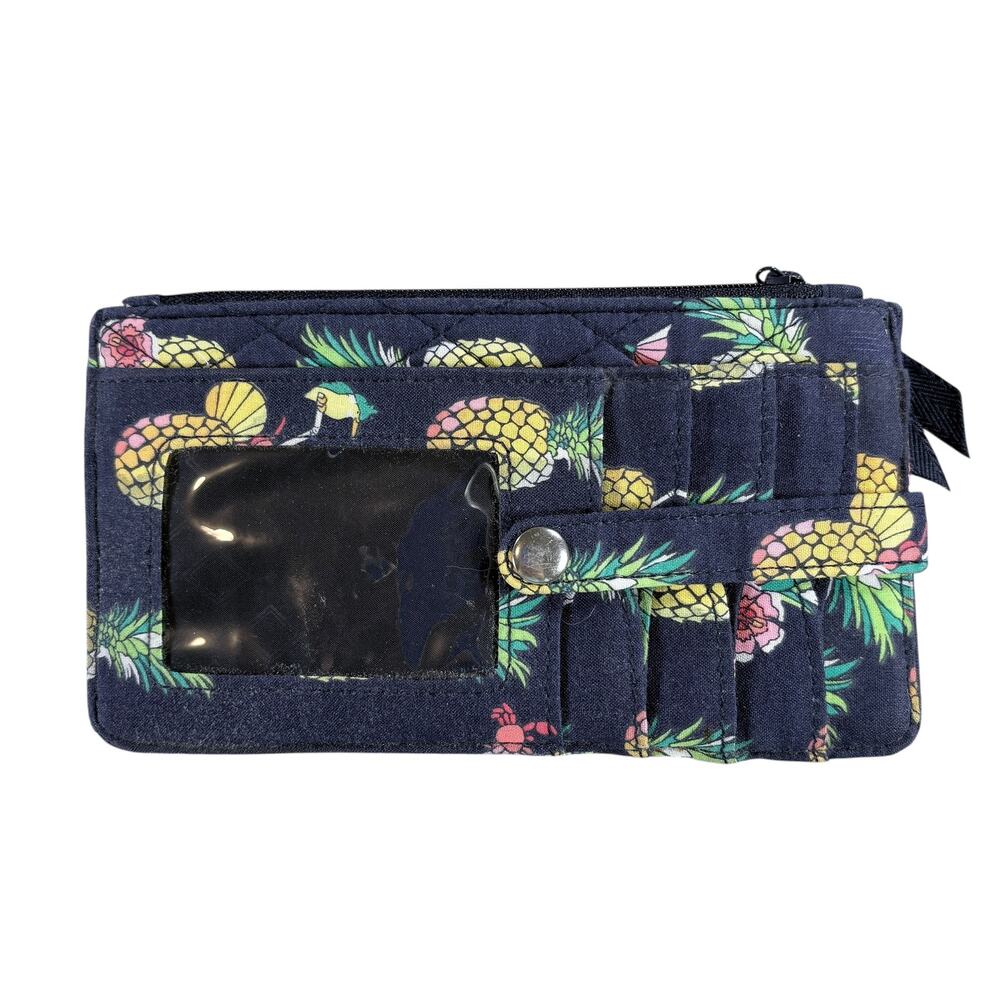Vera Bradley Wallet Credit Card Money‎ Pineapple All Over Design